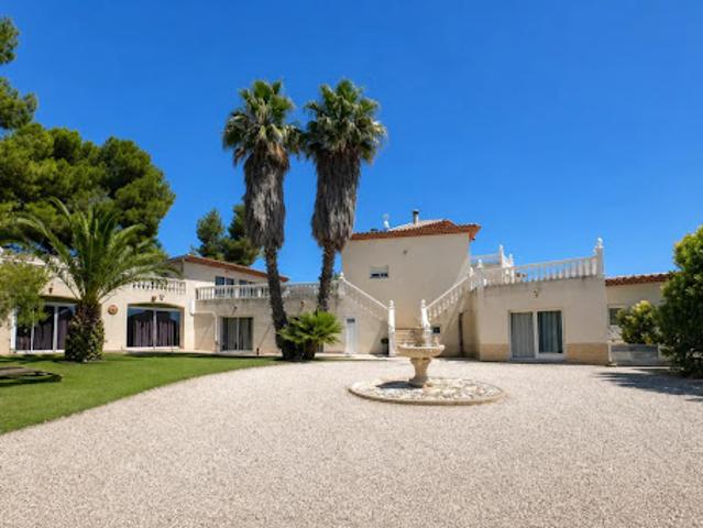 Vente Propriété 15 pièces 547 m2 Bages