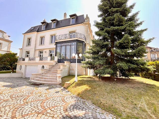 Vente Propriété 15 pièces 900 m2 Metz