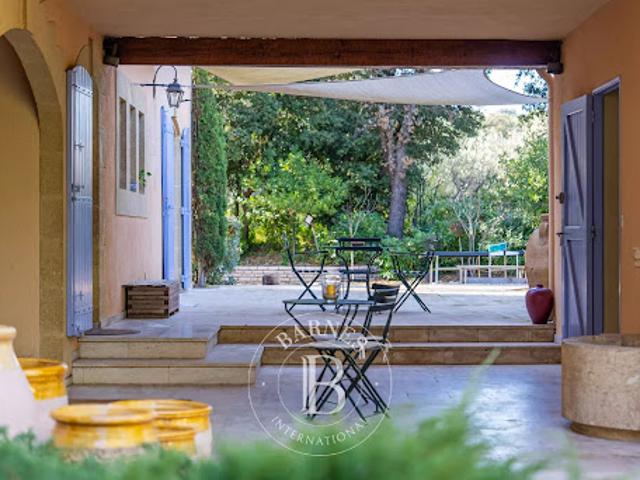 Vente Propriété 16 pièces 360 m2 La Bastide des Jourdans