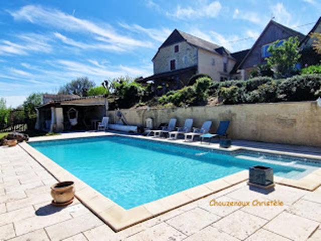 Vente Propriété 16 pièces 330 m2 Thenon