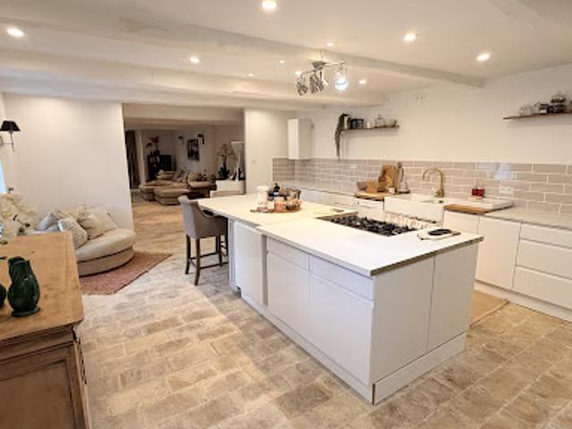 Vente Propriété 16 pièces 600 m2 Matha