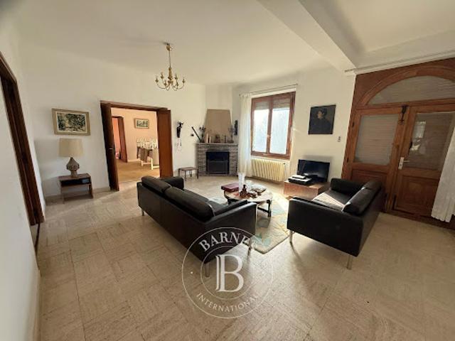 Vente Propriété 17 pièces 258.63 m2 Avallon