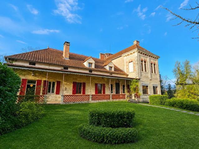Vente Propriété 17 pièces 470 m2 Saint Laurent des Hommes
