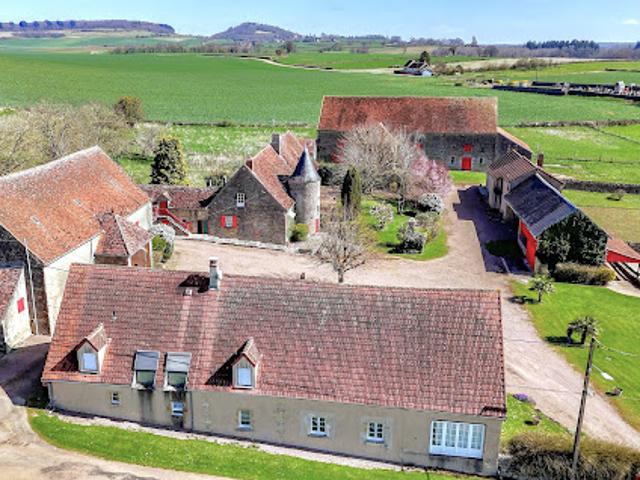 Vente Propriété 19 pièces 650 m2 Saint Saulge