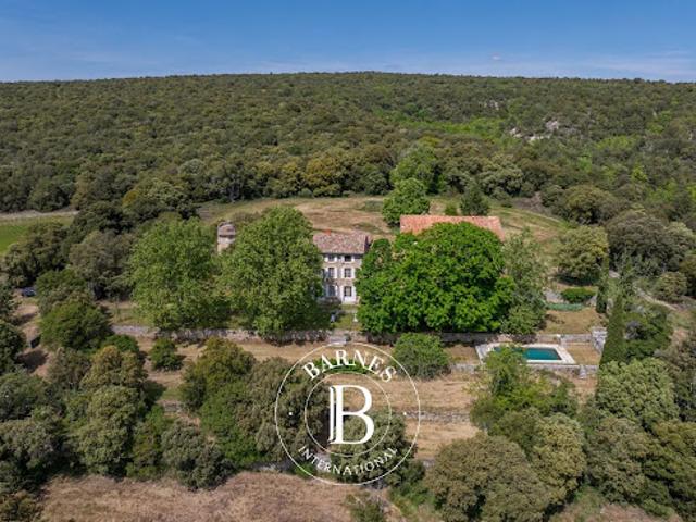 Vente Propriété 20 pièces 350 m2 Reillanne
