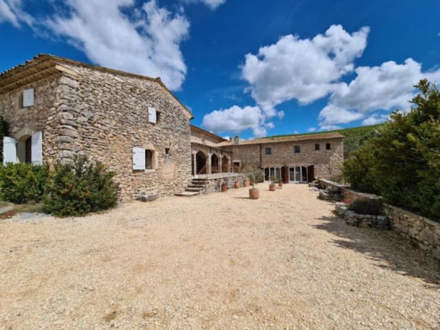 Vente Propriété 21 pièces 550 m2 Banon
