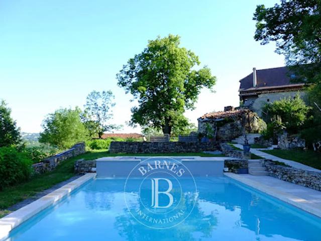 Vente Propriété 21 pièces 500 m2 Figeac