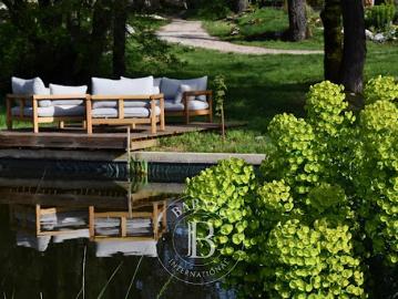 Vente Propriété 25 pièces 500 m2 Figeac