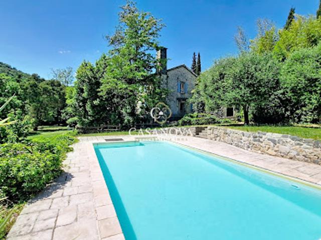 Vente Propriété 27 pièces 773 m2 Aubenas