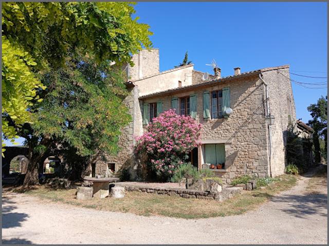 Vente Propriété 32 pièces 800 m2 Céreste