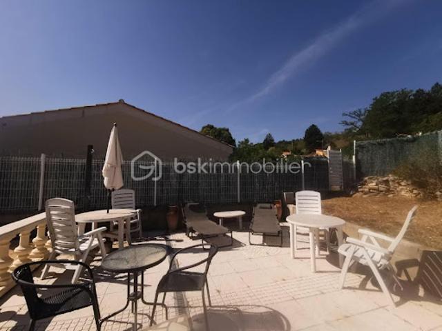 Vente Propriété 7 pièces 121 m2 Thoard