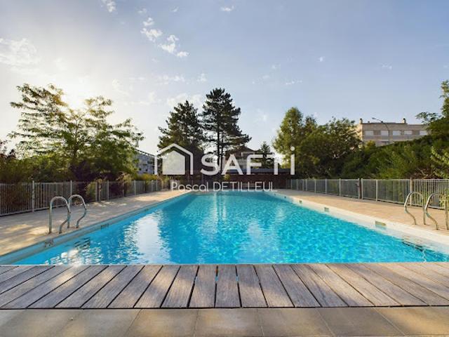 Vente Propriété 7 pièces 133 m2 Garches