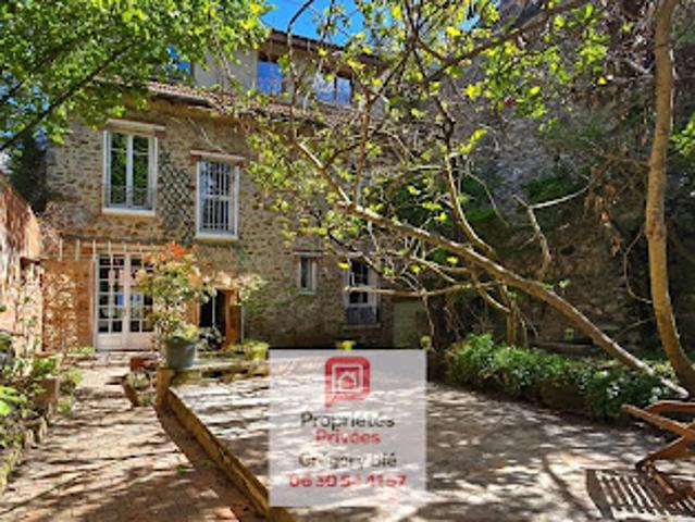 Vente Propriété 7 pièces 144 m2 Villeneuve le Roi
