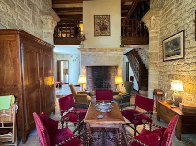 Vente Propriété 7 pièces 155 m2 Saulgé
