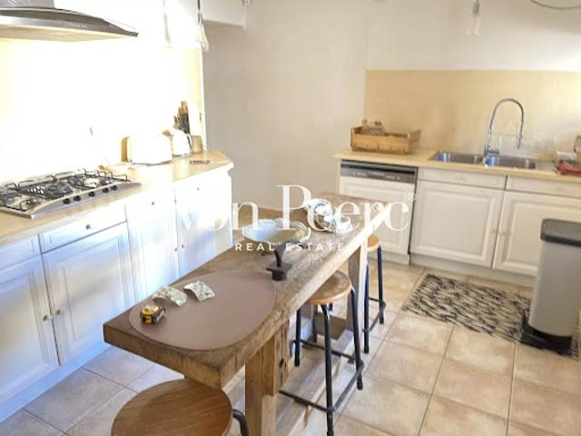 Vente Propriété 7 pièces 192 m2 Noves