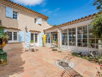 Vente Propriété 7 pièces 200 m2 Roquevaire