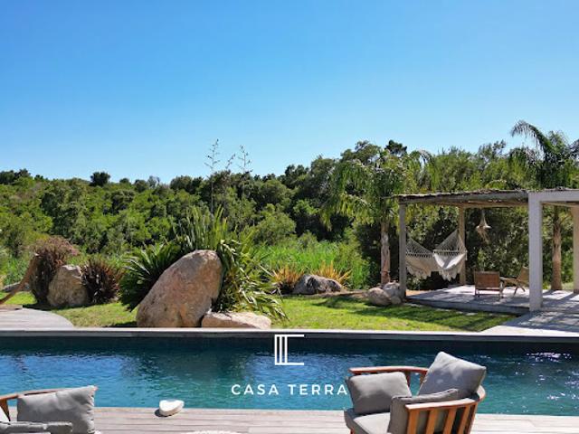 Vente Propriété 7 pièces 244 m2 Sainte lucie de porto vecchio