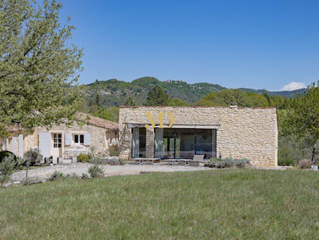 Vente Propriété 7 pièces 250 m2 Céreste