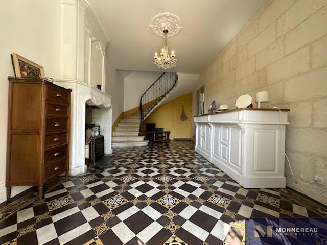 Vente Propriété 7 pièces 262 m2 Montguyon