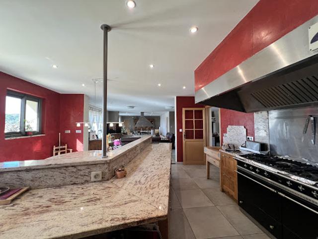 Vente Propriété 7 pièces 340 m2 Puisserguier