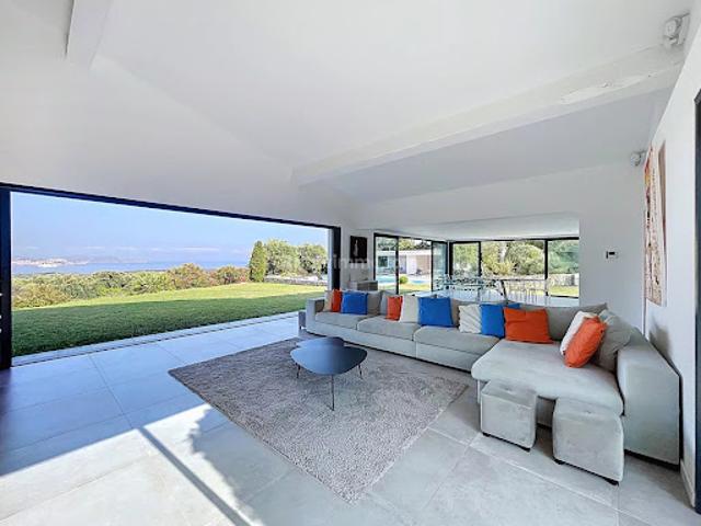 Vente Propriété 7 pièces 378 m2 Lumio