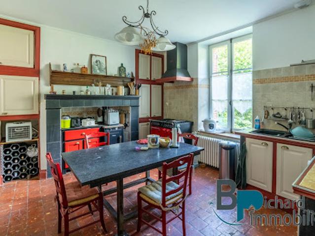 Vente Propriété 7 pièces 469 m2 Marle