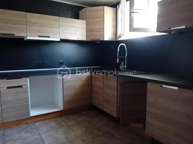 Vente Propriété 4 pièces 110 m2 Vançais