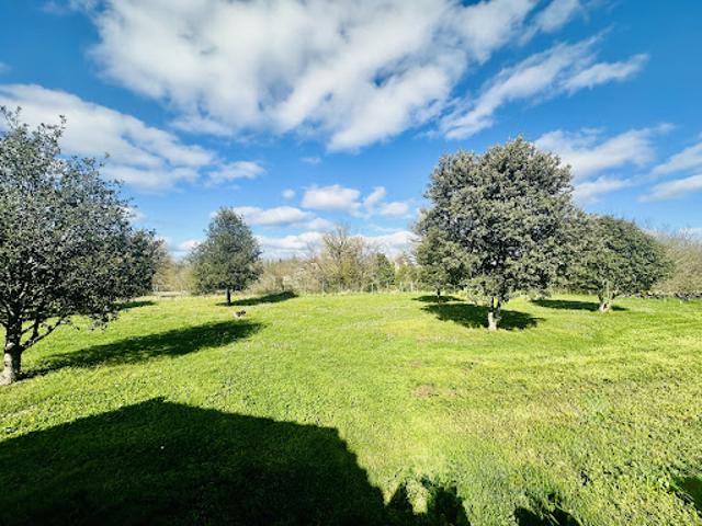 Vente Propriété 4 pièces 111 m2 Varaire