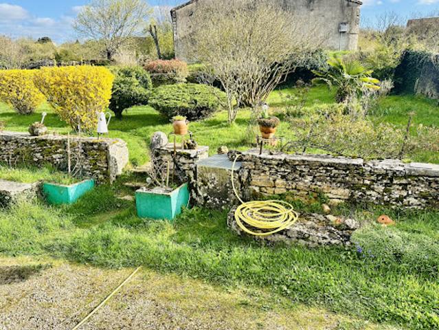 Vente Propriété 4 pièces 111 m2 Varaire