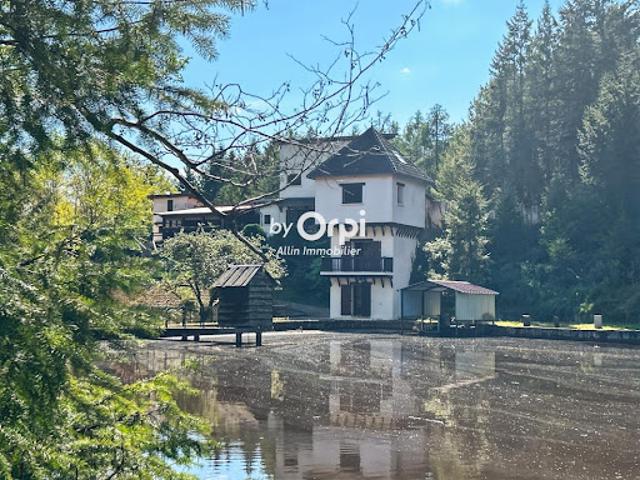 Vente Propriété 4 pièces 251 m2 Saint Silvain sous Toulx