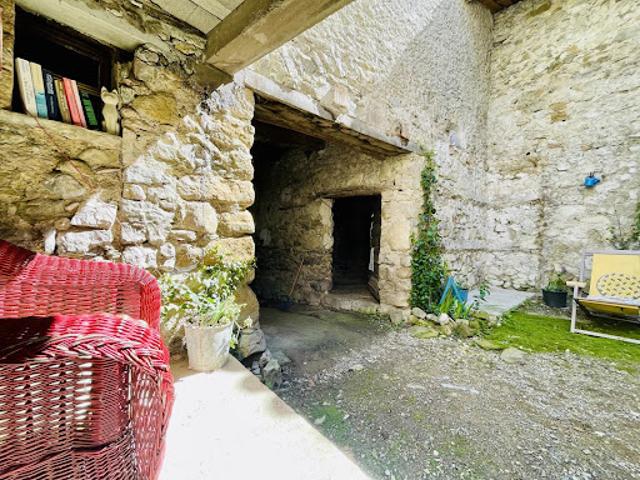 Vente Propriété 4 pièces 60 m2 Savoillan