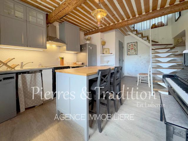 Vente Propriété 4 pièces 92 m2 Saint Martin de Castillon