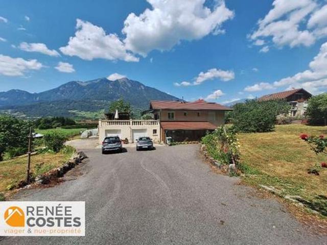 Vente Propriété 5 pièces 147 m2 Vougy