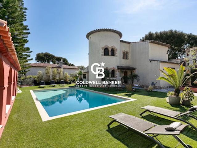 Vente Propriété 5 pièces 165 m2 Antibes