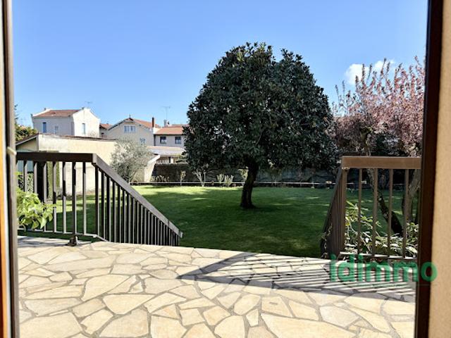 Vente Propriété 5 pièces 178.72 m2 Bron