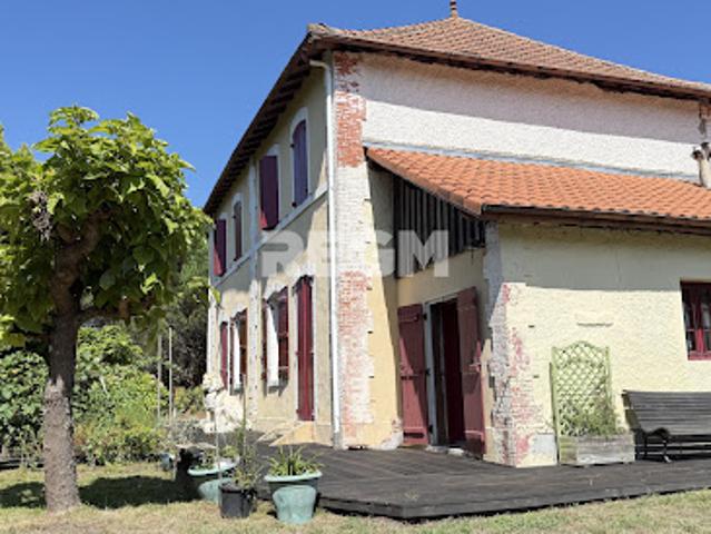 Vente Propriété 5 pièces 196 m2 Solférino