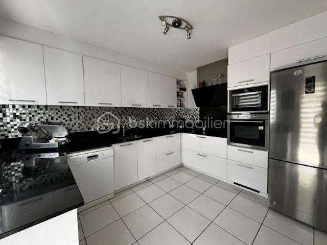 Vente Propriété 5 pièces 192.81 m2 Balaruc les Bains