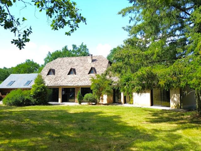 Vente Propriété 5 pièces 235 m2 Salles la Source