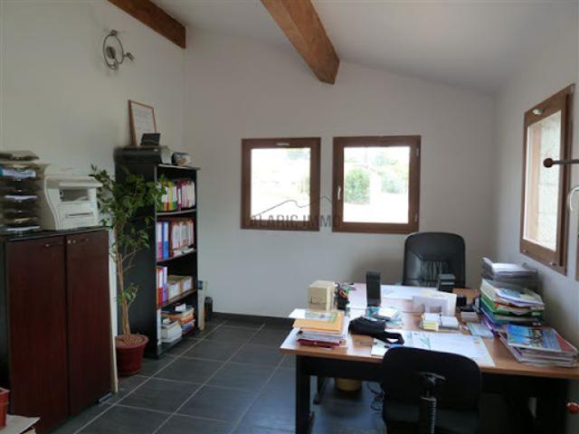 Vente Propriété 5 pièces 400 m2 Fabrezan