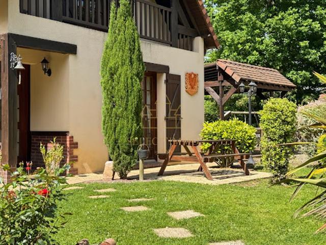 Vente Propriété 6 pièces 122 m2 Mandres