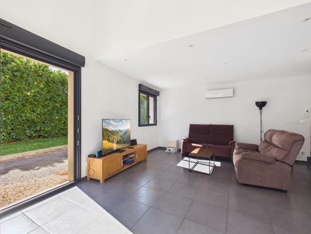 Vente Propriété 6 pièces 200 m2 Saint verand