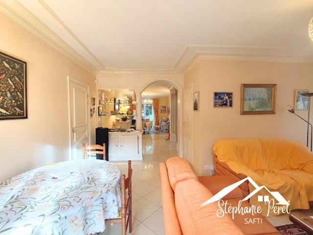 Vente Propriété 6 pièces 215 m2 Flayat