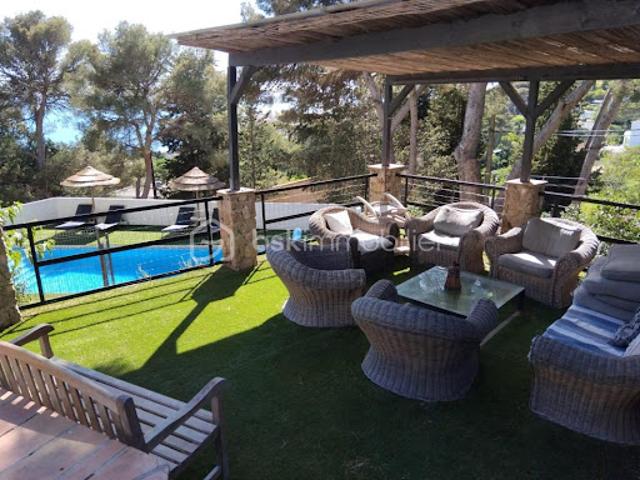 Vente Propriété 6 pièces 222.12 m2 Sète