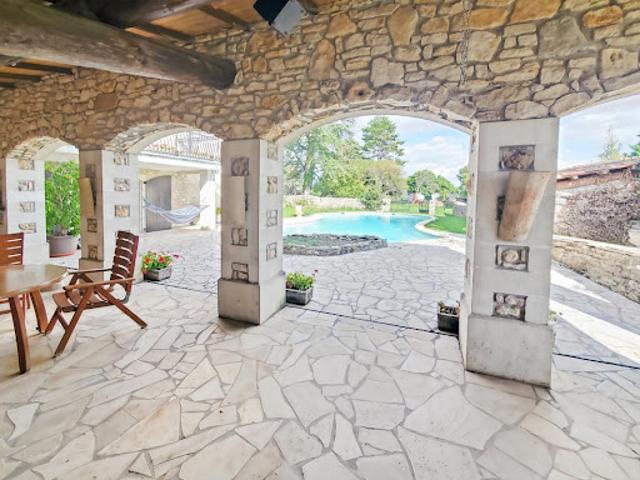 Vente Propriété 6 pièces 231 m2 Mane