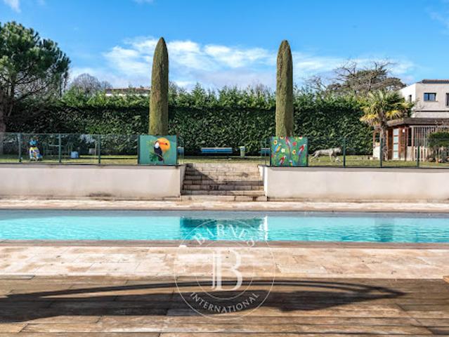 Vente Propriété 6 pièces 245 m2 Saint Cyr au Mont d'Or