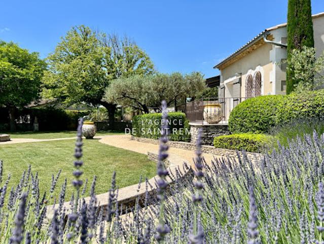 Vente Propriété 6 pièces 300 m2 Maillane