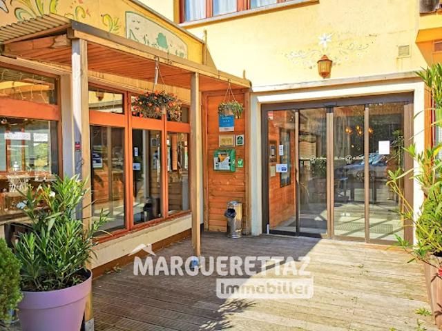 Vente Propriété 70 pièces 3500 m2 Habère Poche