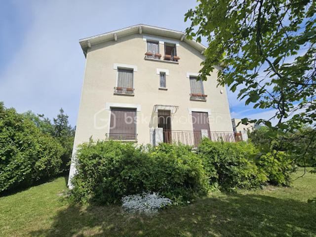 Vente Propriété 8 pièces 185 m2 Fontaine