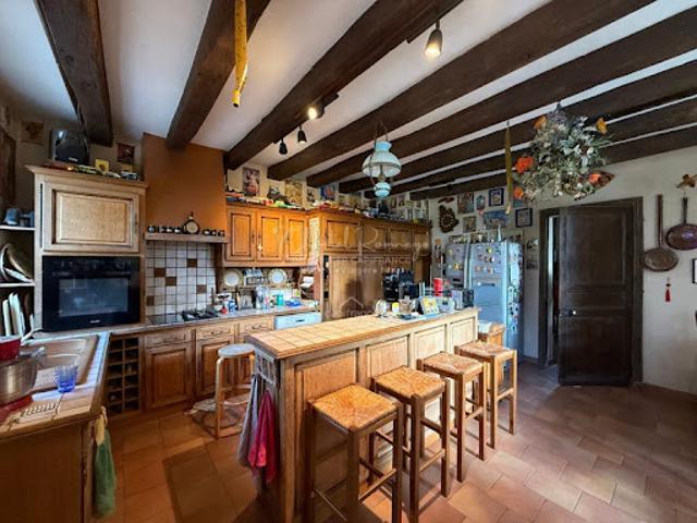 Vente Propriété 8 pièces 182 m2 Lesigny