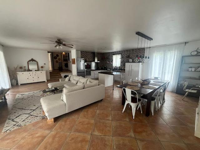 Vente Propriété 8 pièces 190 m2 Mas Saintes Puelles